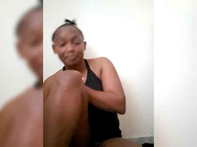 Prettyebony-1 webcam