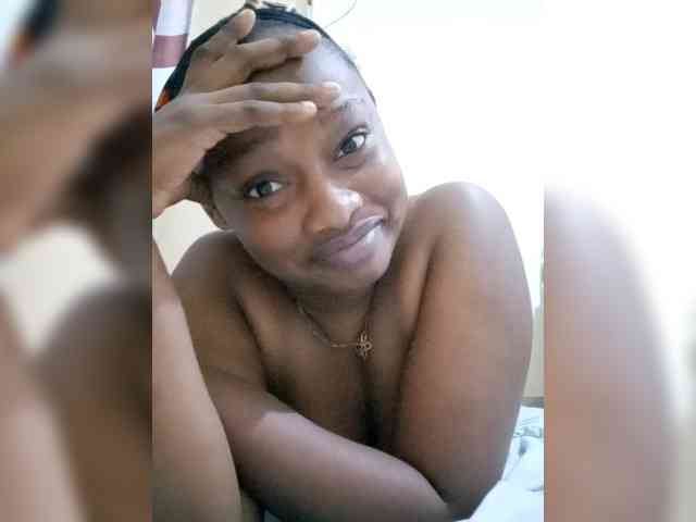 Prettyebony-1 webcam