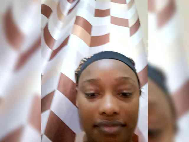 Prettyebony-1 webcam