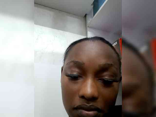 Prettyebony-1 webcam