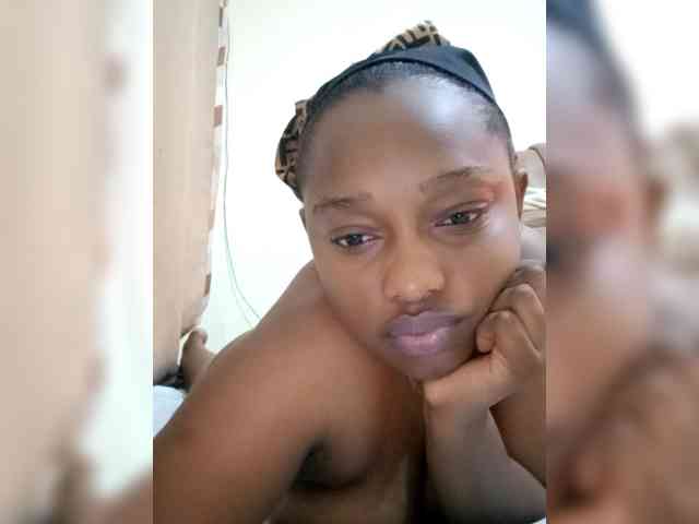 Prettyebony-1 webcam