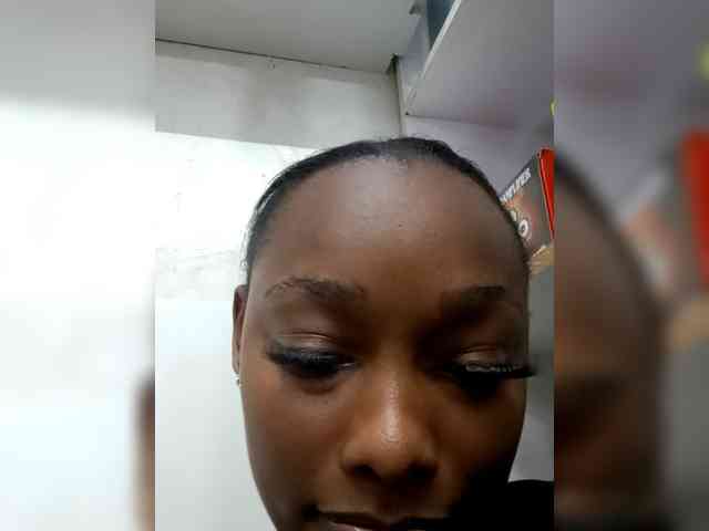 Prettyebony-1 webcam