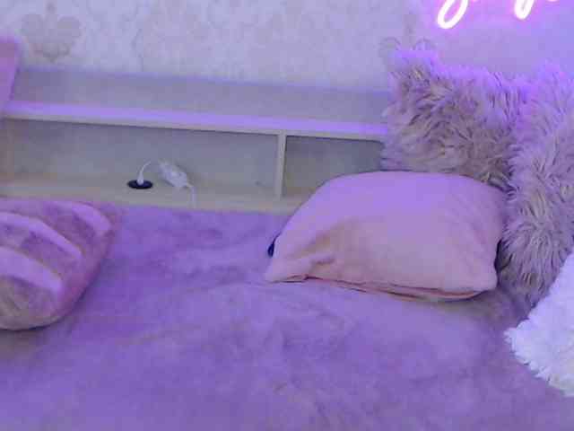 Dieses Model ist jetzt live. sunnylove-691