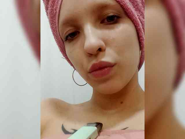 angelina20070 webcam