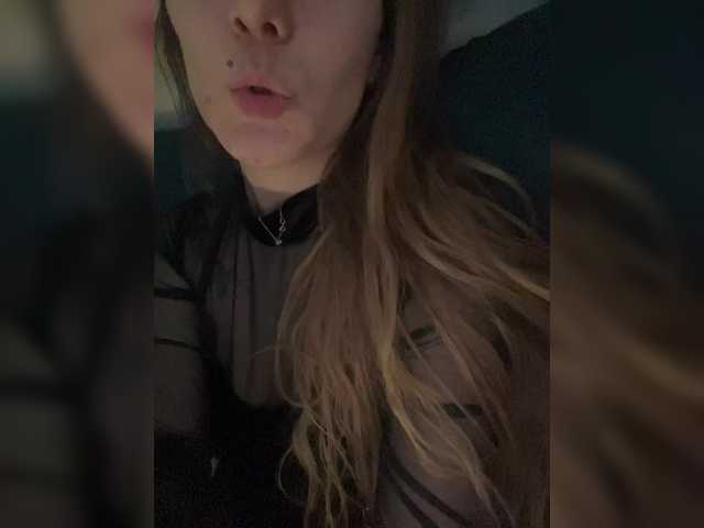 Lillii1's BongaCams show and profile