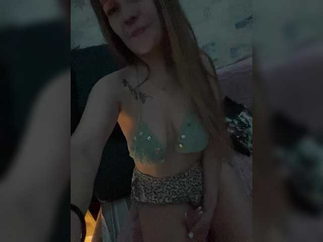 Lillii1's BongaCams show and profile