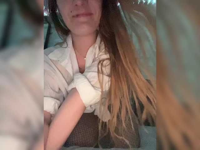 Lillii1's BongaCams show and profile