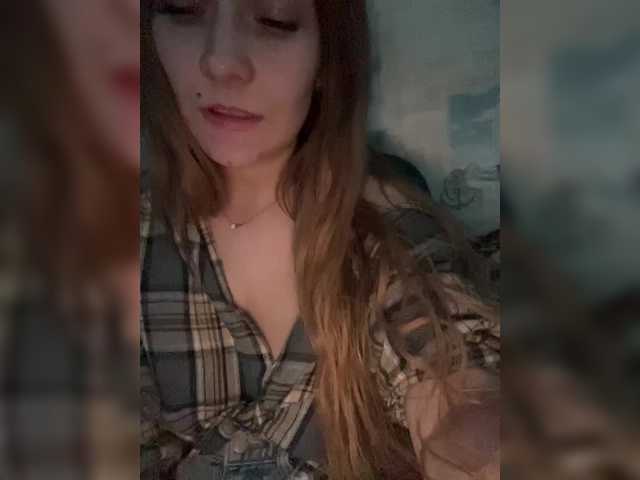 Lillii1's BongaCams show and profile