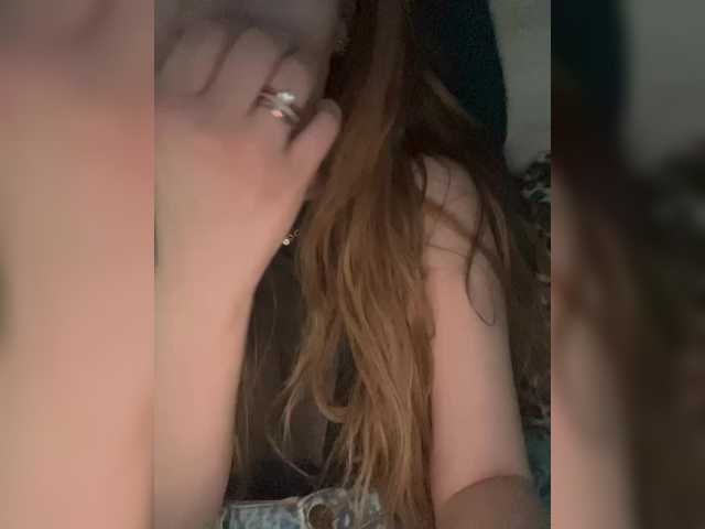 Lillii1's BongaCams show and profile