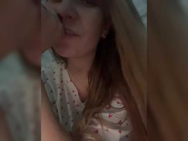 Lillii1's BongaCams show and profile