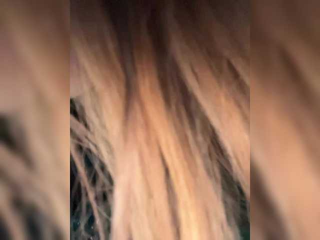 Lillii1's BongaCams show and profile