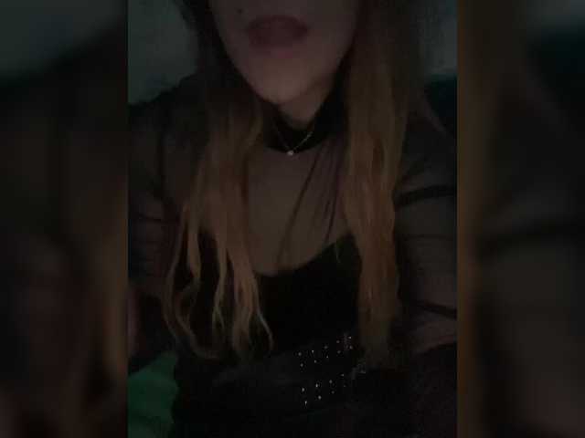 Lillii1's BongaCams show and profile