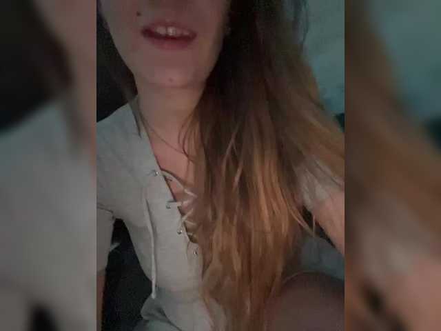 Lillii1's BongaCams show and profile