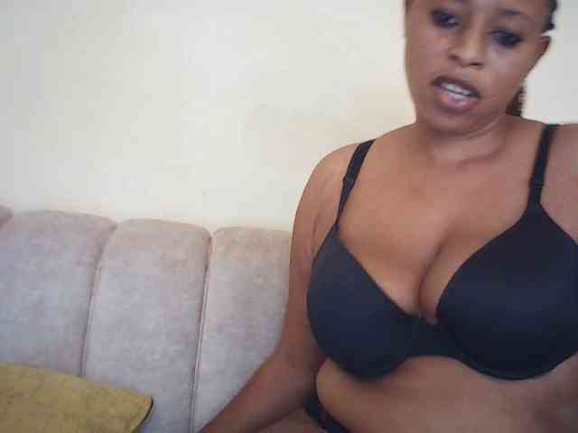 Sexybutties001 webcam