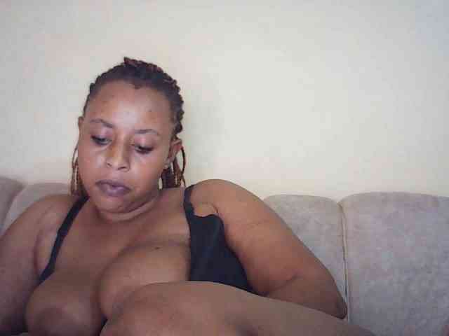 Sexybutties001 webcam