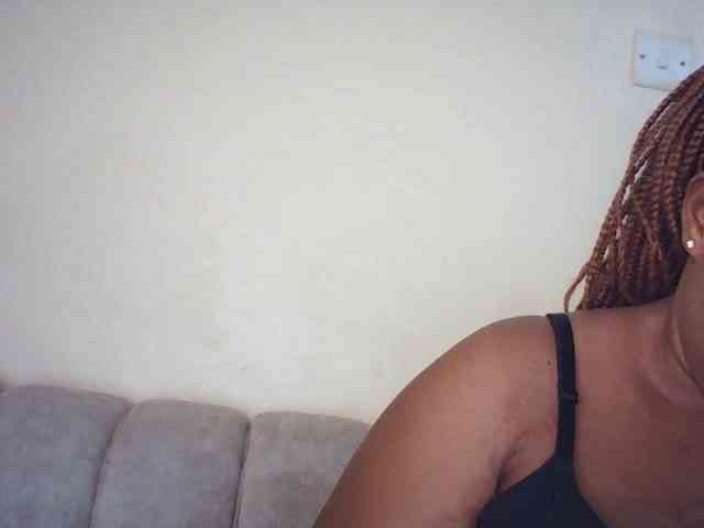 Sexybutties001 webcam