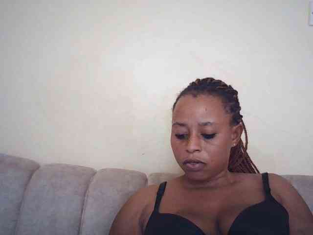 Sexybutties001 webcam