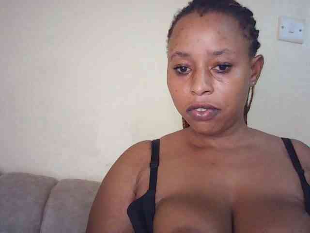 Sexybutties001 webcam