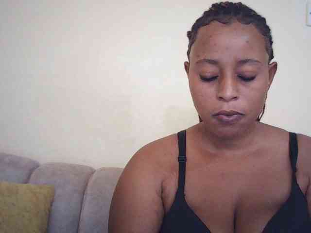 Sexybutties001 webcam