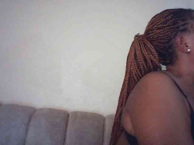 Sexybutties001 webcam