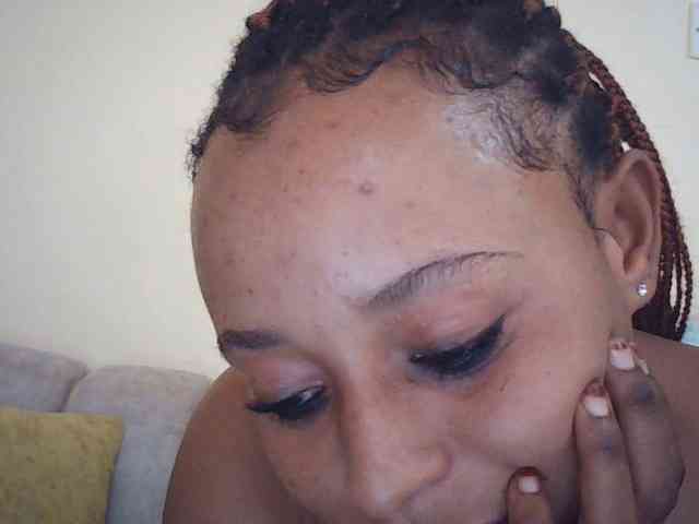 Sexybutties001 webcam