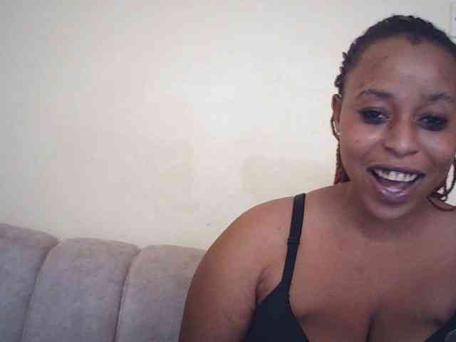 Sexybutties001 webcam