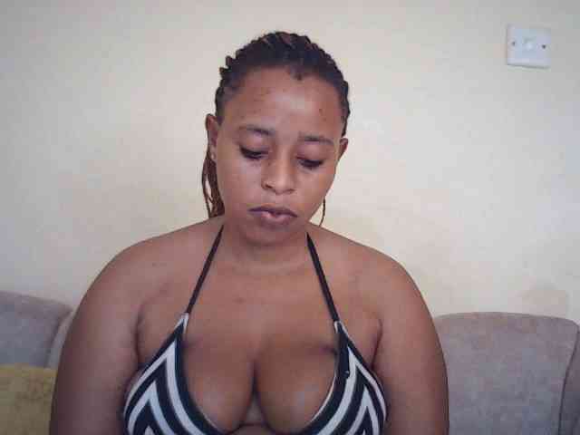 Sexybutties001 webcam