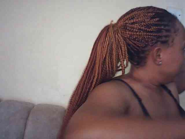 Sexybutties001 webcam