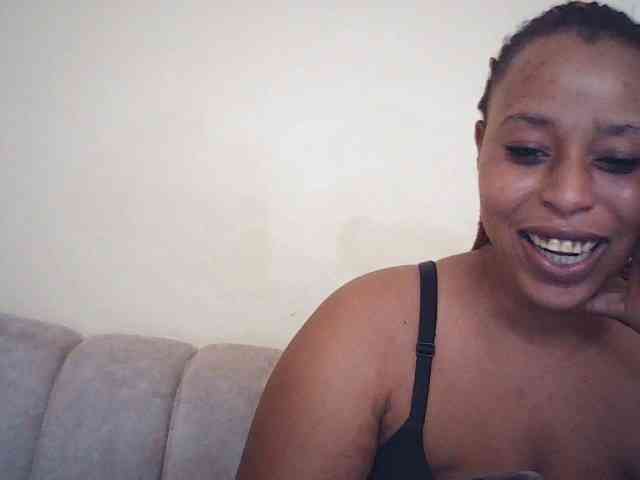 Sexybutties001 webcam