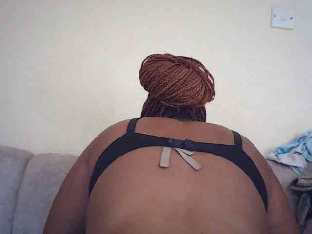 Sexybutties001 webcam