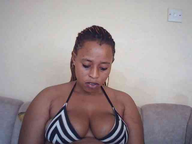 Sexybutties001 webcam