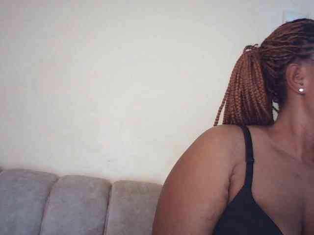 Sexybutties001 webcam