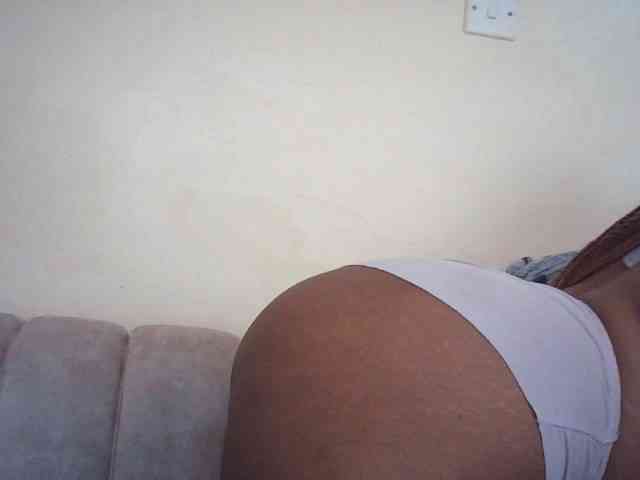 Sexybutties001 webcam