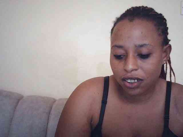 Sexybutties001 webcam