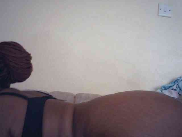 Sexybutties001 webcam