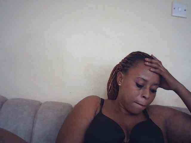 Sexybutties001 webcam