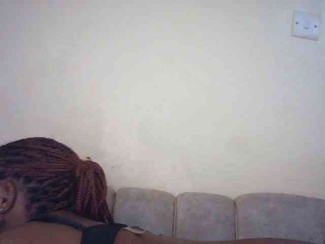 Sexybutties001 webcam