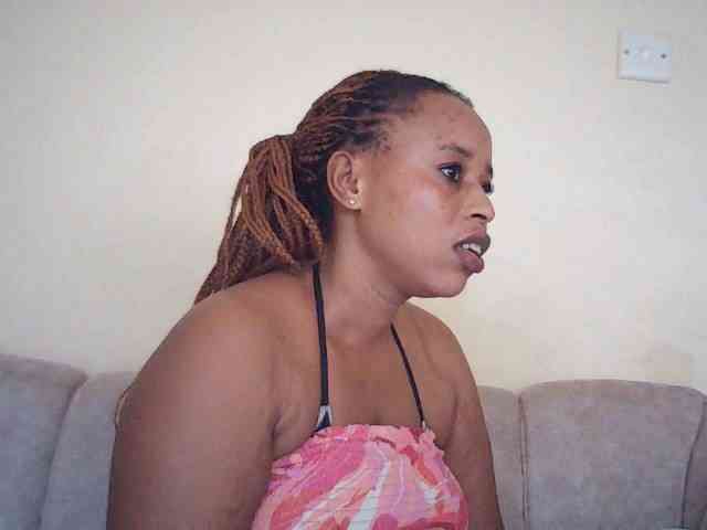 Sexybutties001 webcam