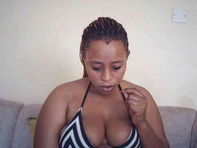 Sexybutties001 webcam