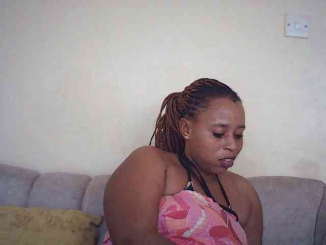 Sexybutties001 webcam