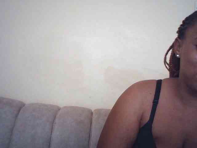 Sexybutties001 webcam