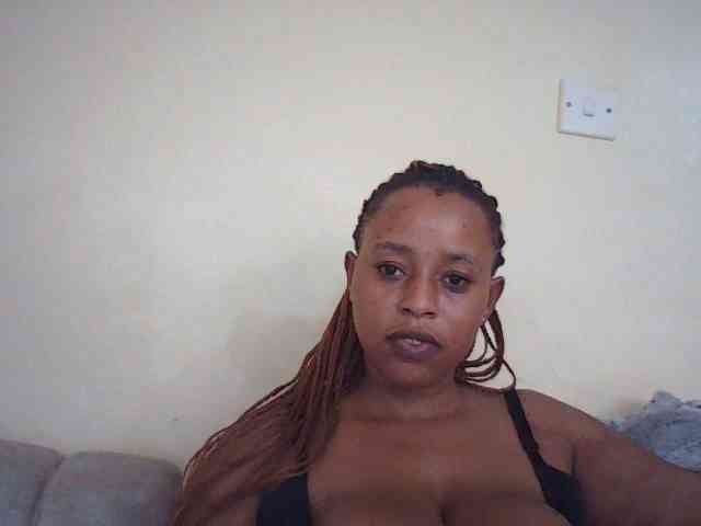 Sexybutties001 webcam