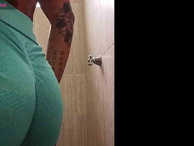 Modelo: CinnamonGirlBR