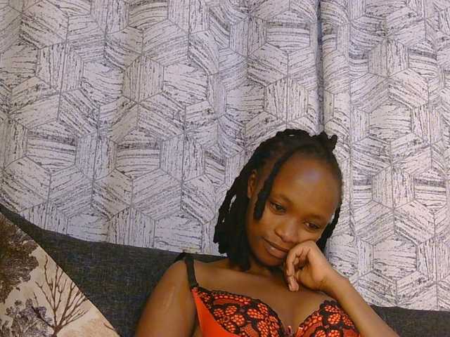 kinkydolll live cam on BongaCams