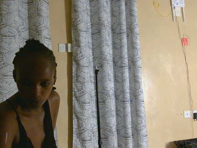 kinkydolll live cam on BongaCams