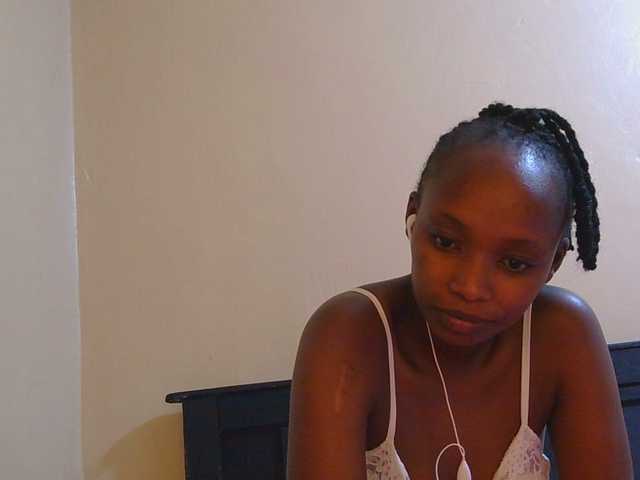 kinkydolll live cam on BongaCams