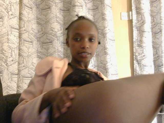 kinkydolll live cam on BongaCams
