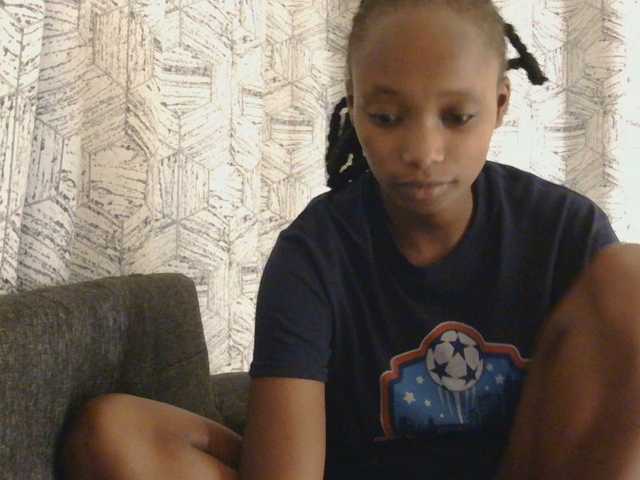 kinkydolll live cam on BongaCams