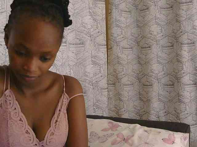 kinkydolll webcam