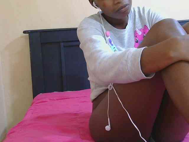 kinkydolll webcam